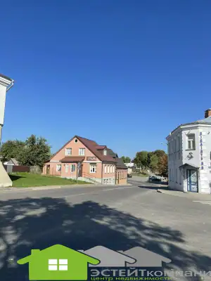 Новогрудок, Замковая ул.,  7, Сфера услуг