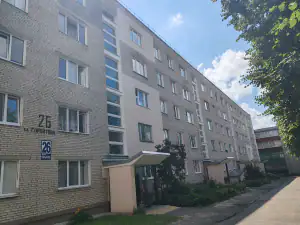 Трёхкомнатная квартира на Горбатова